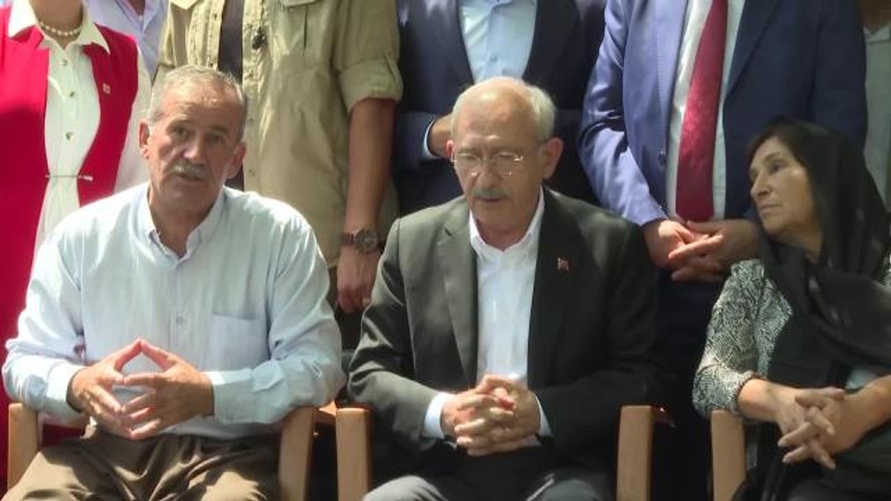 Şırnak haberi | Kılıçdaroğlu'nun Ziyaret Ettiği Uludere Katliamında Yaşamını Yitirenlerin Aileleri: "Adalet Roboski'den Geçer"