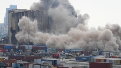 Cae otra parte de las ruinas de los silos del puerto de Beirut