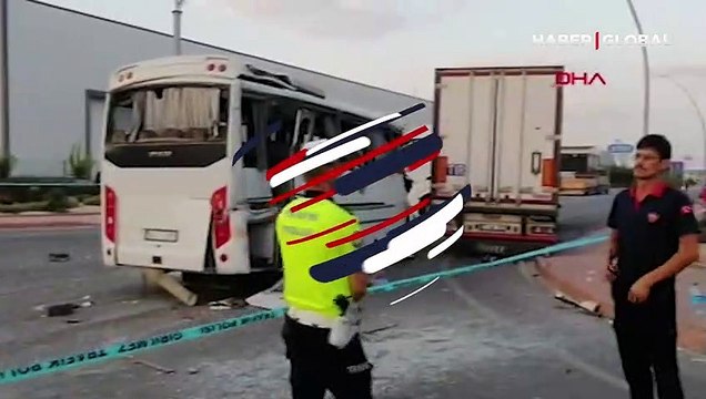 Korkunç kaza! İşçi servisi ile tır çarpıştı: 1 ölü, 25 yaralı