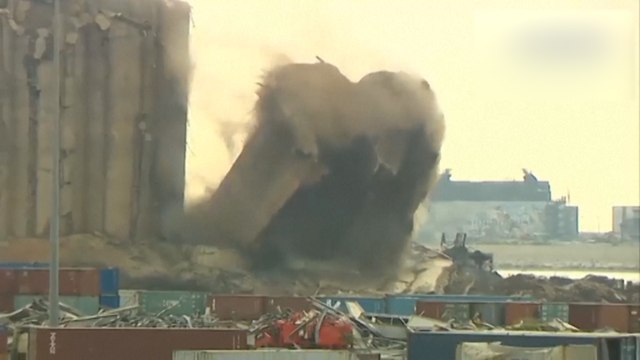 Des silos s'effondrent sur le port de Beyrouth, deux ans jour pour jour après l'explosion du port