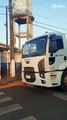Caminhões-pipa abastecem Mauá da Serra após colapso em poço; entenda