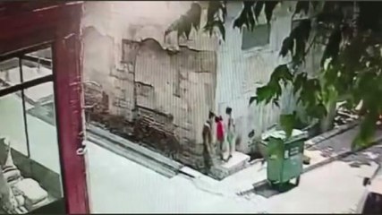 FATİH'TE ÇOCUK KAÇIRMA İDDİASINDA ŞÜPHELİ GÖZALTINA ALINDI