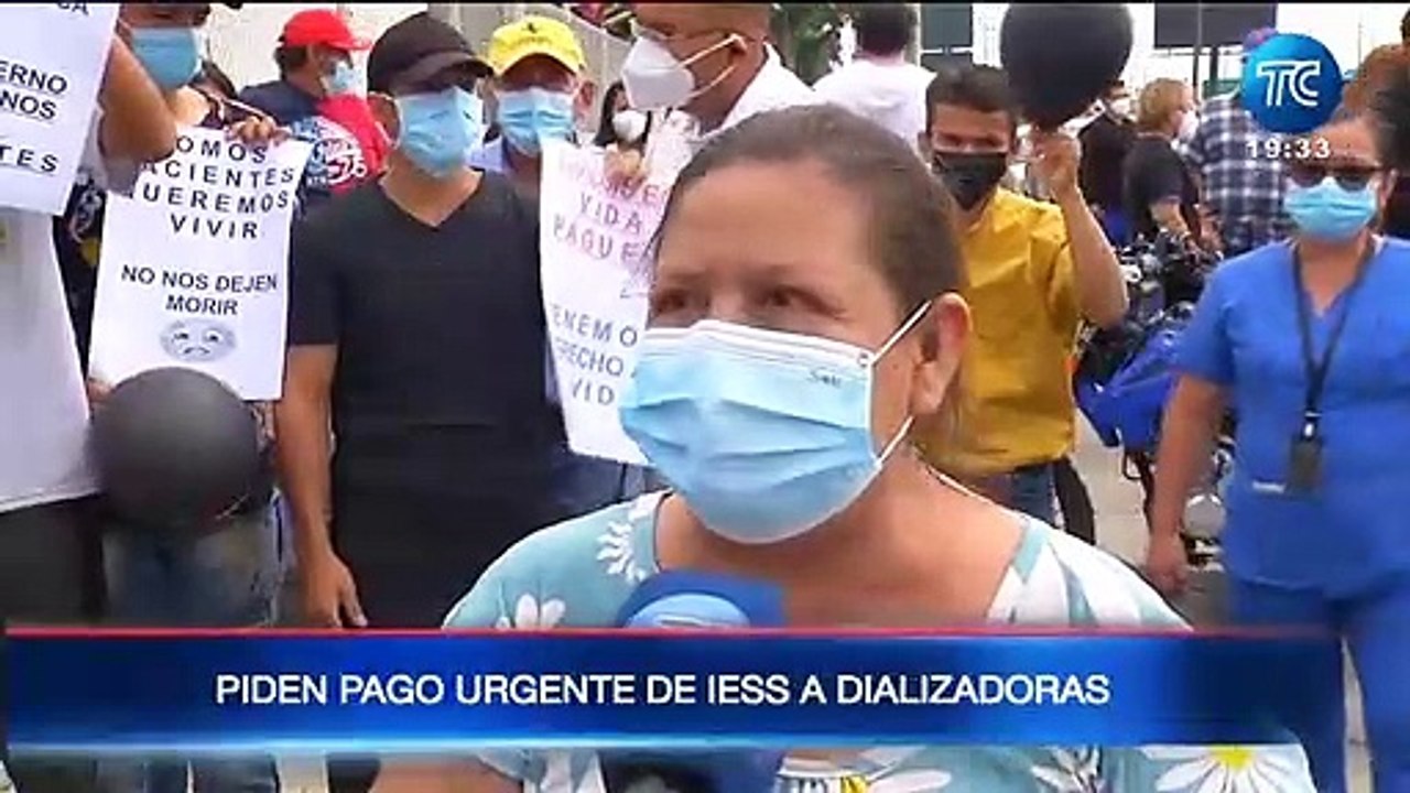 Piden pago urgente de IESS a dializadoras