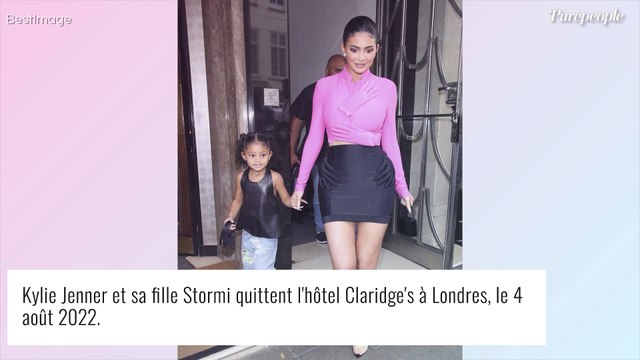 Kylie Jenner : Sac à main et look pointu, sa fille Stormi, 4 ans, est une véritable star !