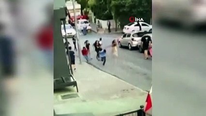 İstanbul'da akılalmaz olay: Video çekmek için çocuğun elini kırık şişeyle kestiler