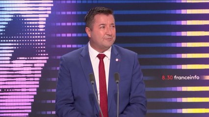Mondial au Qatar, tenue vestimentaire des députés et non-cumul des mandats... Le 8h30 franceinfo de Karl Olive