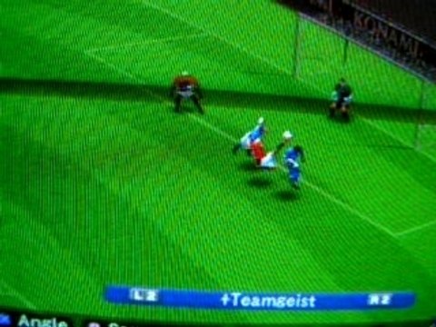 beau but pes retournée acrobatique