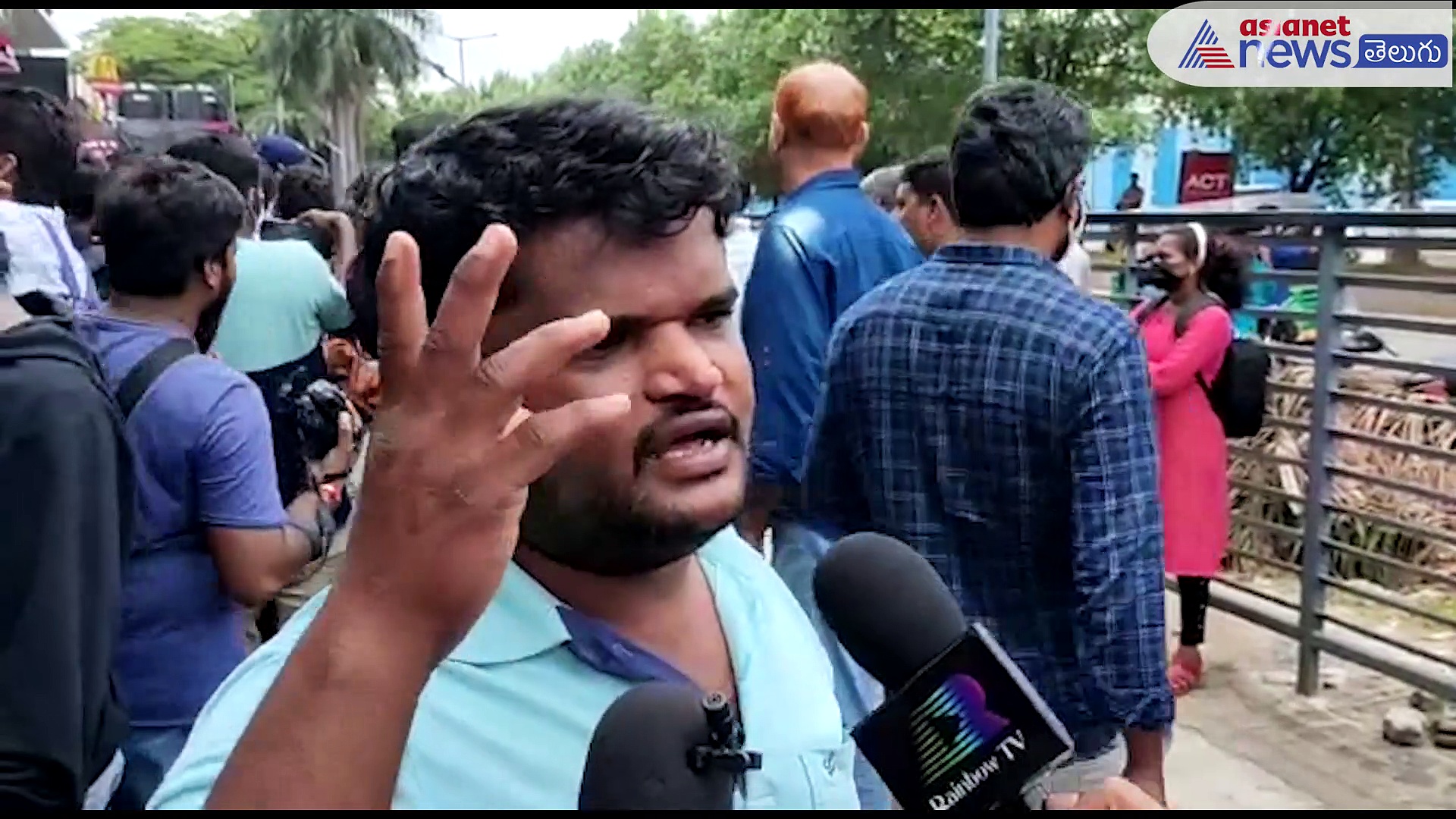 బింబిసార మూవీ పబ్లిక్ టాక్ : సినిమాలో మనల్ని కూడా టైం ట్రావెల్ చేపిస్తాడు భయ్యా..!