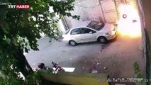 Patrona kızdı arkadaşının motosikletini kundakladı: O anlar kamerada