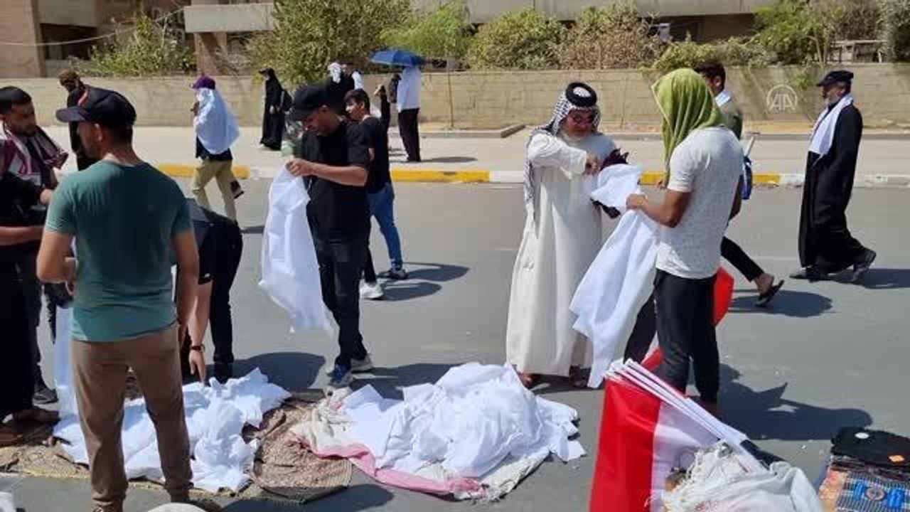 Sadr destekçileri cuma namazı için Yeşil Bölge'ye akın ediyor