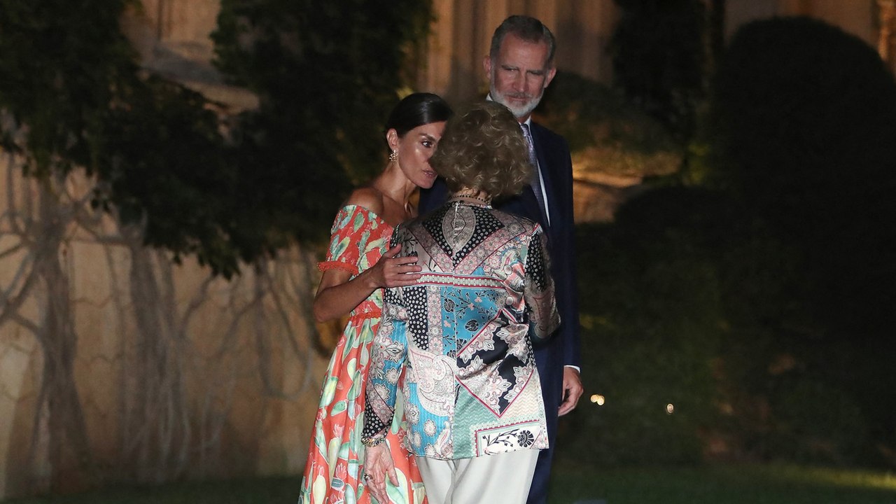 GALA VIDÉO - Letizia d’Espagne réconciliée avec sa belle-mère : ces gestes affectueux qui le prouvent