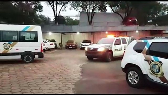GDE cumpre mandados de prisão em Cascavel e três são detidos e arma apreendida