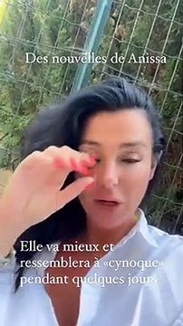 Cécile, très inquiète pour sa fille Anissa, victime d'une allergie à Barcelone