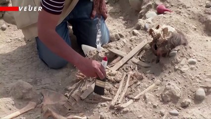 Ancient Skeletons Buried With Cross Discovered in Lima