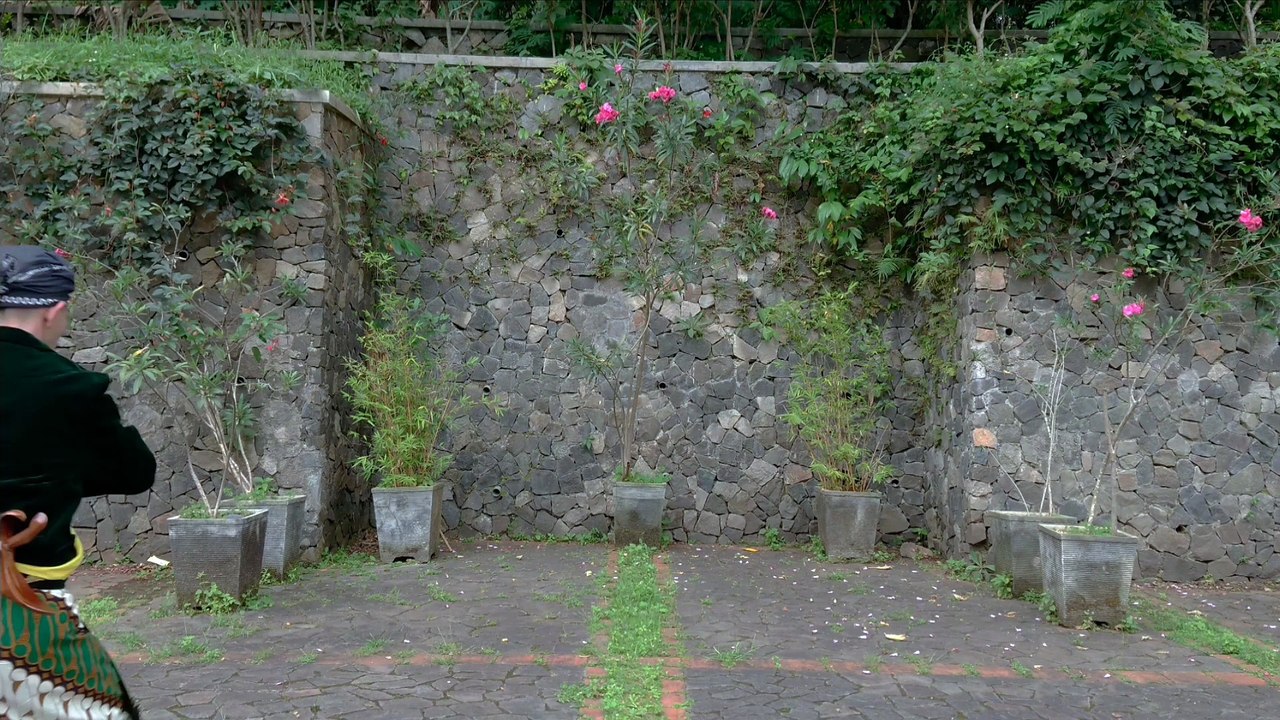 Tari Keurseus | Tari Gawil | Tari Tradisional Sunda