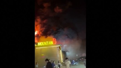 13 muertos y 35 heridos en un incendio en una discoteca tailandesa