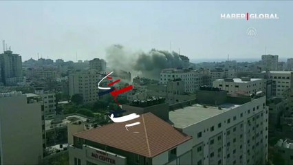 İsrail, Gazze Şeridi'ni vurdu