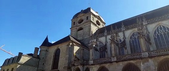 Que chantent les cloches de la basilique Notre-Dame d'Alençon ?