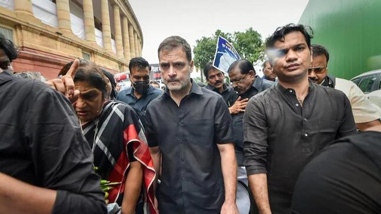Congress hit the streets in black, BJP links it...