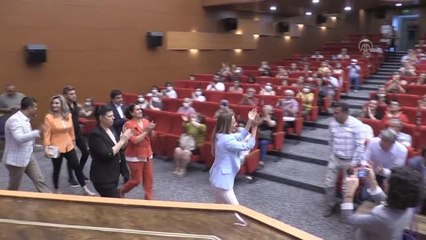CHP'li Nazlıaka, kadınlarla bir araya geldi