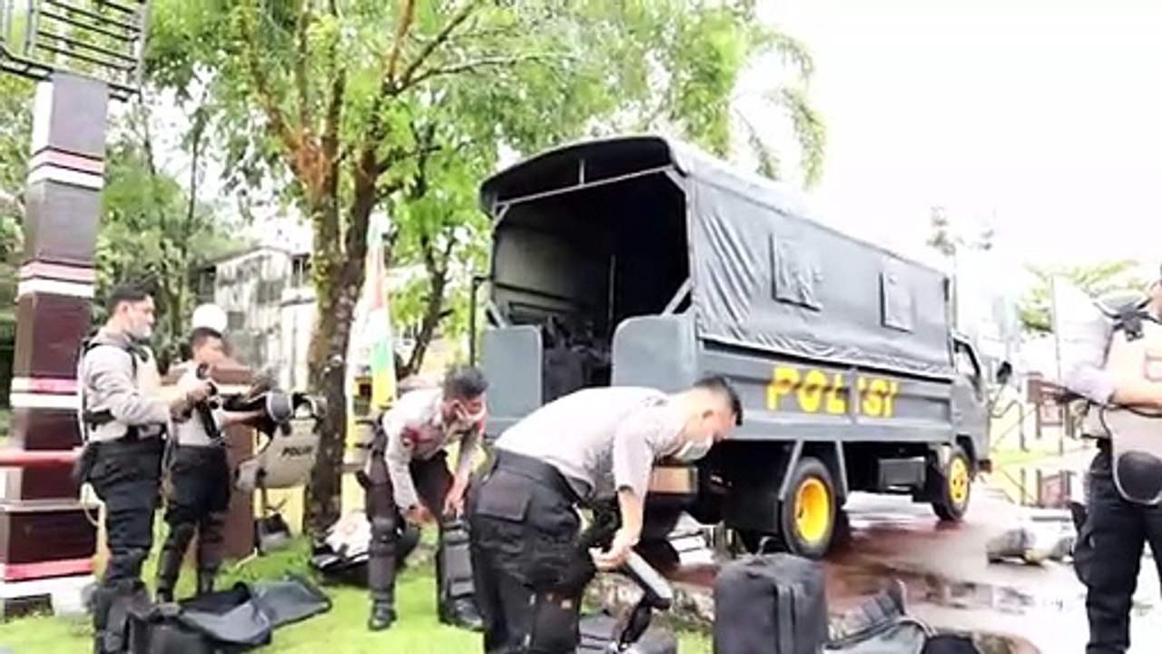 Kapolres Melawi Pantau Langsung Latihan Kesiapan Dalmas Dalam Penanganan Unjuk Rasa