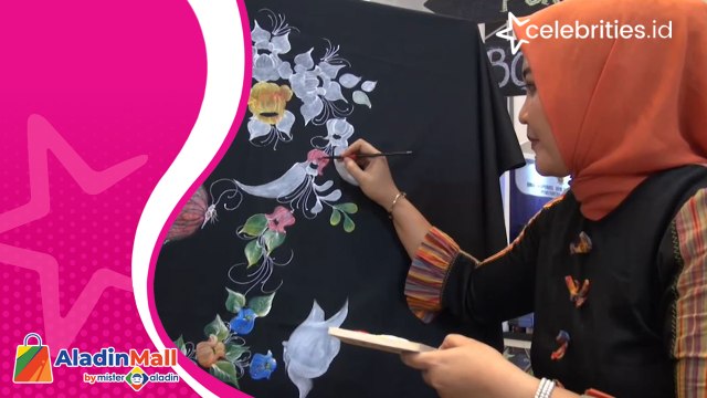 Kain Lukis Karya Mantan Model Tembus Pasar Internasional