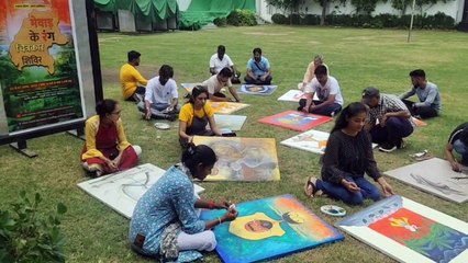 video: कैनवास पर रंगों से खेलते हैं, इन्हें मिले प्रोत्साहन तो बने बात