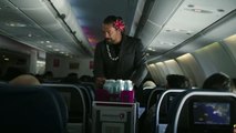 Jason Momoa surprises passengers on Hawaiian Airlines plane