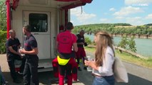شاهد: محاولات فرنسية لإنقاذ حوت عالق في مياه نهر السين