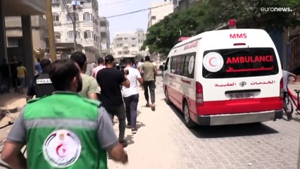 شاهد: لحظة تدمير منزل فلسطيني خلال القصف الإسرائيلي على غزة