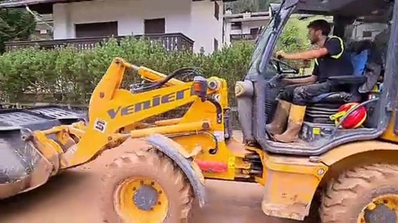 Maltempo, bomba d'acqua in Val di Fassa: "Vigili del fuoco e protezione civile al lavoro"