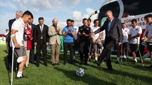 Cumhurbaşkanı Recep Tayyip Erdoğan, Ampute Futbol Takımı'nı ziyaret etti