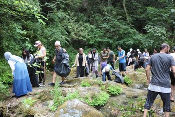 Gönüllüler Geçilmez Kanyonu'nu temizledi