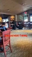 Scandale : une femme surprend son mari avec une fille au restaurant et renverse la table (vidéo)