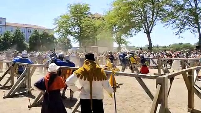 10 équipes en lice au tournoi de béhourd de Parthenay (Deux-Sèvres)