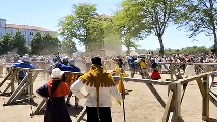 10 équipes en lice au tournoi de béhourd de Parthenay (Deux-Sèvres)