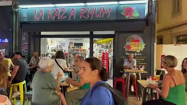 Martigues: le marché nocturne anime le centre de Jonquières