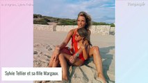 Sylvie Tellier à la plage avec sa fille Margaux : adorable duo, en maillots coordonnés