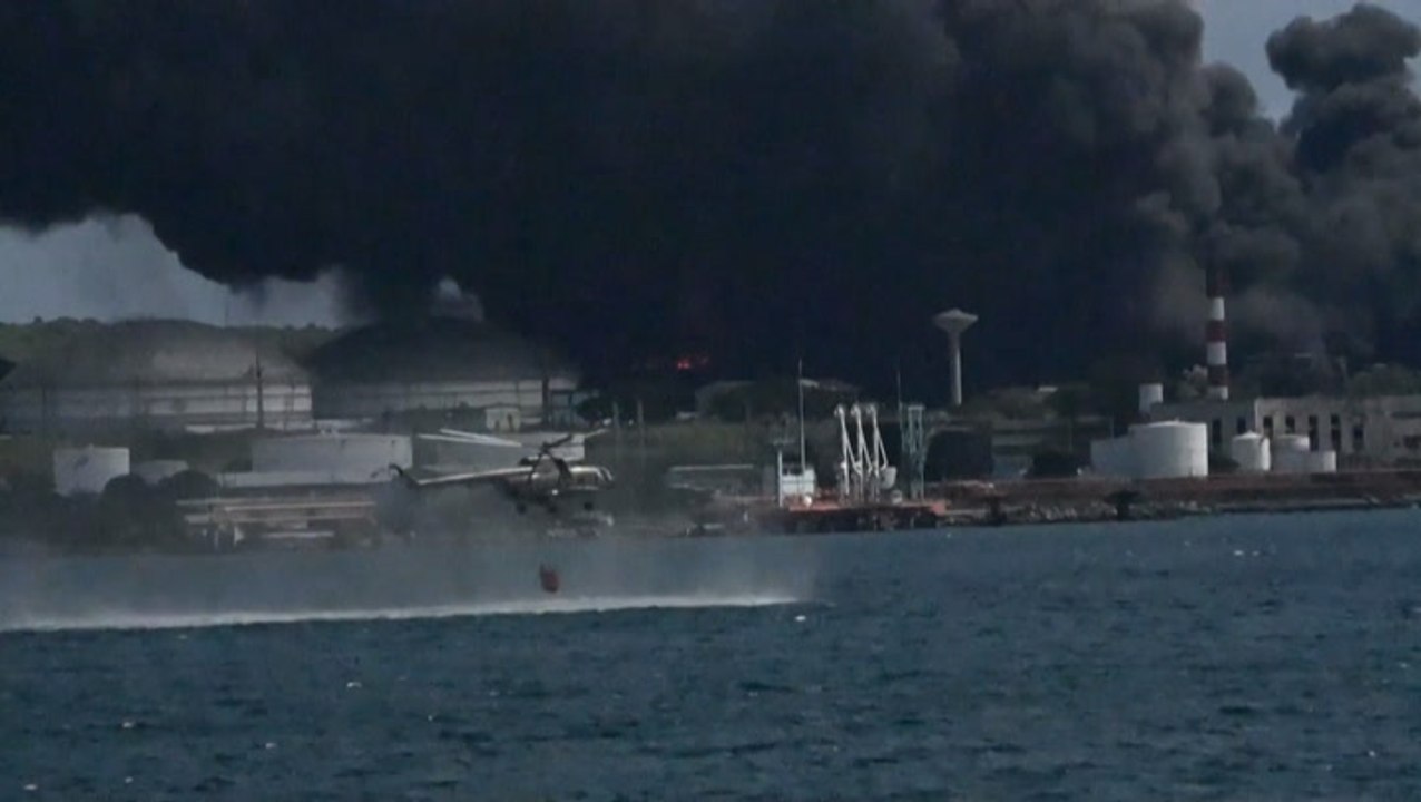 Dozens injured after lightning strikes Cuban fuel depot