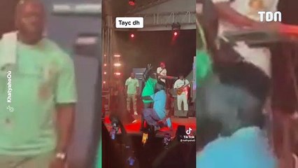 Le chanteur Tayc se frotte à une fan en plein concert, la vidéo créée un bad buzz sur la Toile