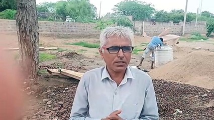 तालाब को दिया आदर्श रूप, बिखरने लगी गुलाब की महक
