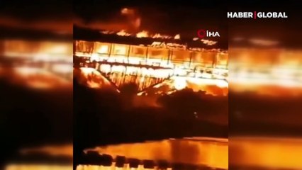 Çin’de 900 yıllık ahşap köprü, alev alev yandı