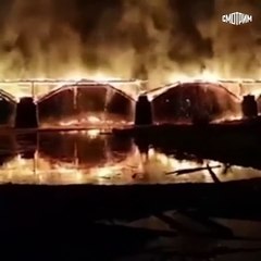 900 yıllık eşsiz ahşap köprü küle döndü