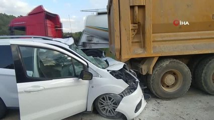 Hafriyat kamyonuna çarpan aracın sürücüsü, yaşam mücadelesini kaybetti