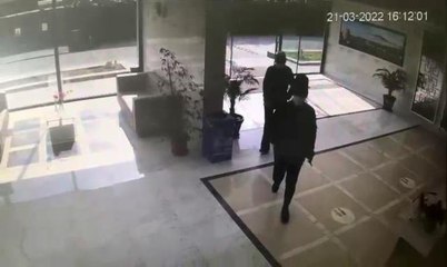 Kağıthane'de rezidanslara dadanan maskeli kadın hırsızlar kamerada