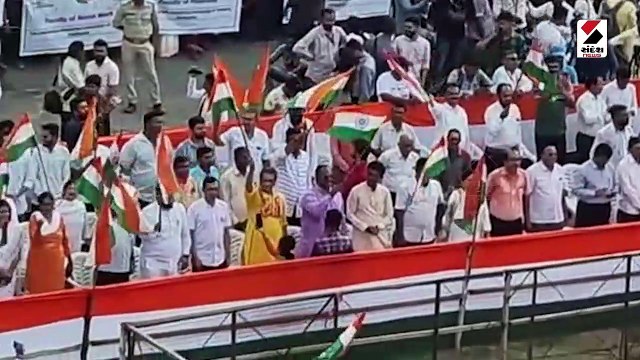 વડોદરાના પ્રદર્શન મેદાન ખાતે તિરંગા યાત્રામાં જનમેદની ઉમટી