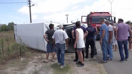 Kamyonetle çarpıştıktan sonra otomobilden fırlayan sürücü yaralandı