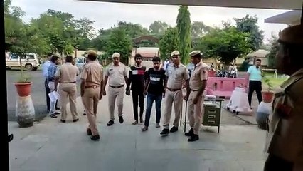 तीन पिस्टल मय 5 जिंदा कारतूस, एक मैगजीन के साथ 2 आरोपी गिरफ्तार