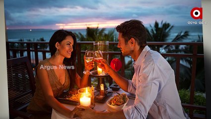 Viral video | Man picks lice from partner's  Hair on Date