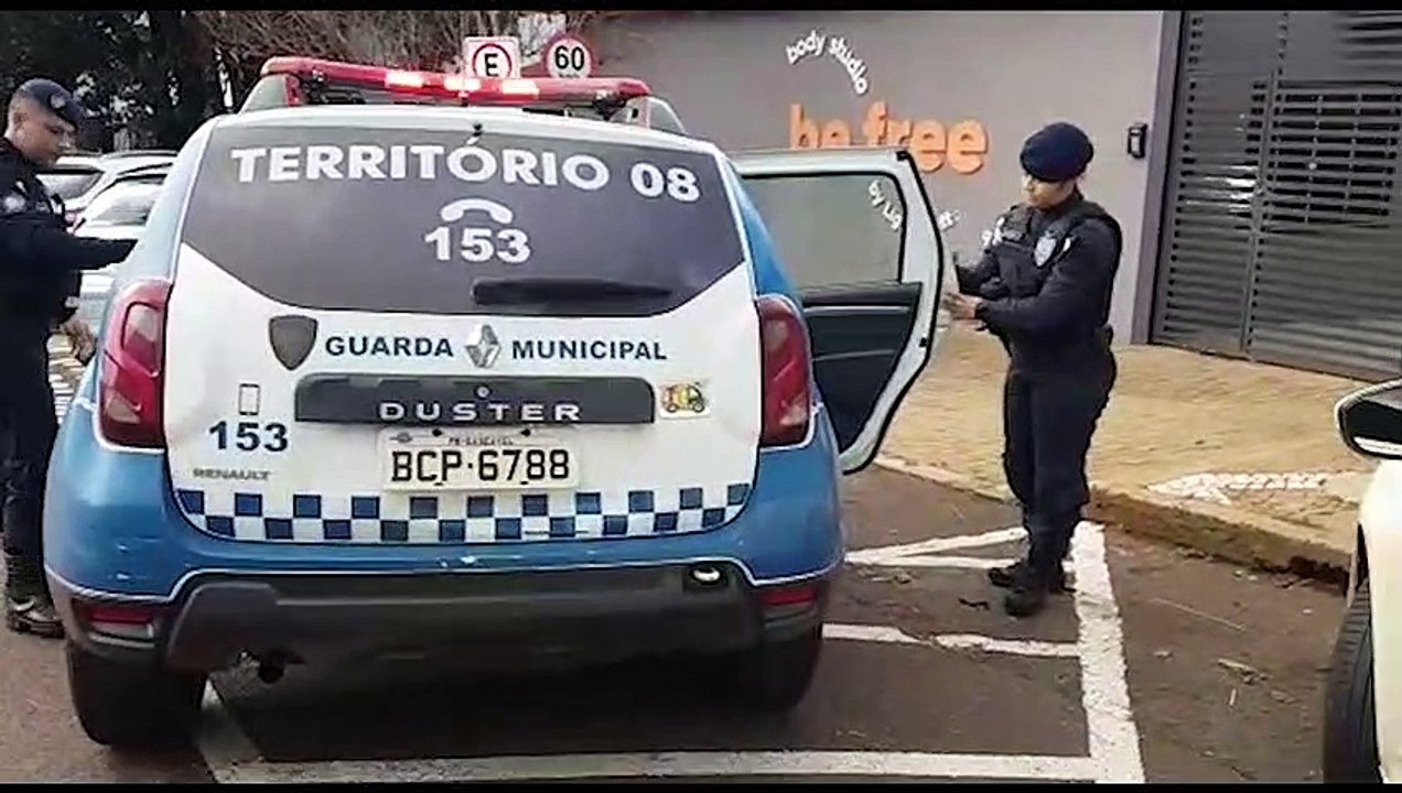 Mãe e filhos mantidos em cárcere privado são encaminhados à Delegacia da Mulher